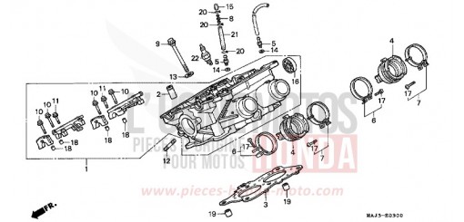 RIGHT CYLINDER HEAD ST1100AV de 1997